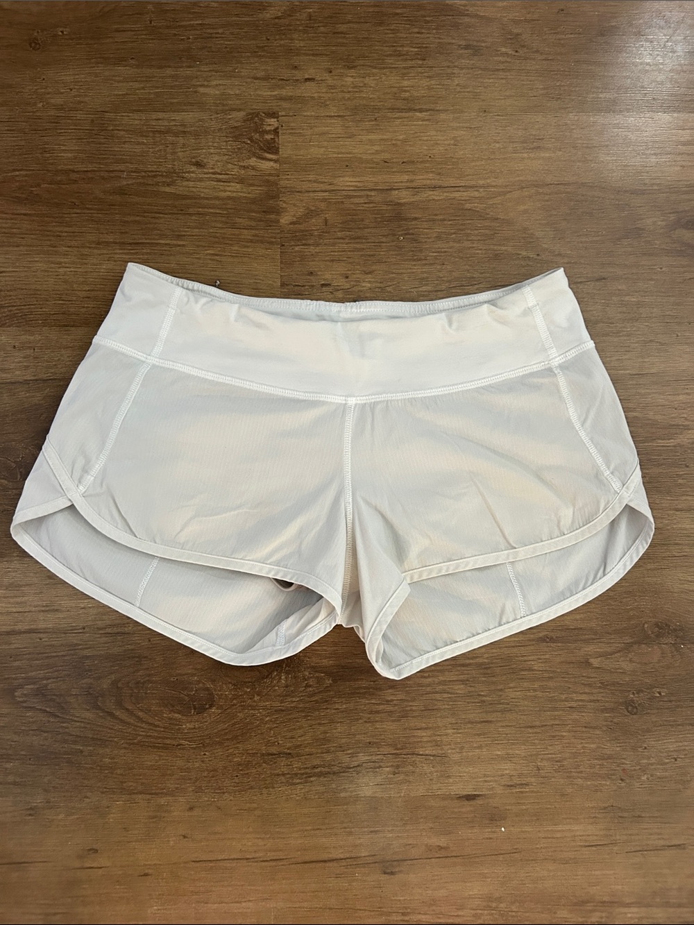 lululemon athletica White Speed Up 2.5” Shorts